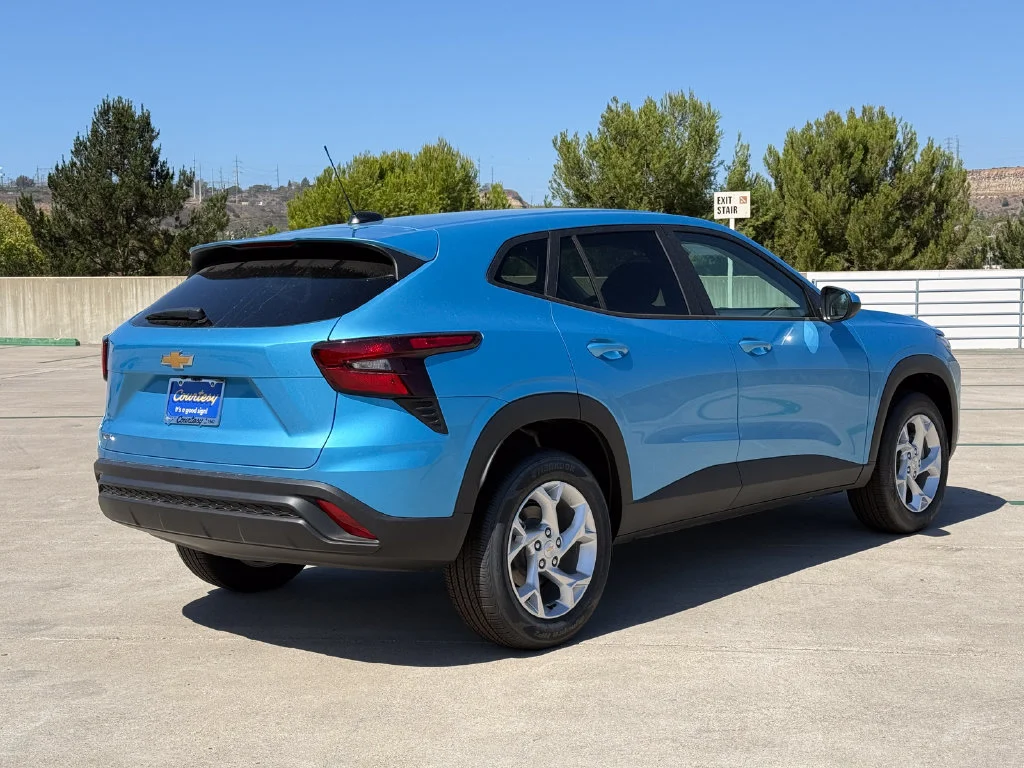 2026 Chevrolet Trax LS - Photo 6