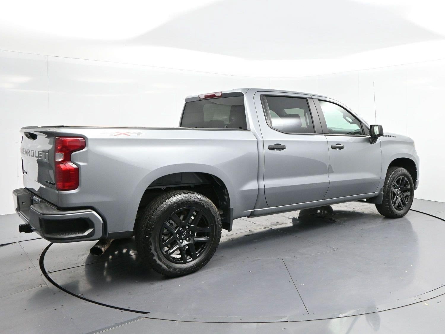 Used 2025 Sterling Gray Metallic Chevrolet Custom image 7