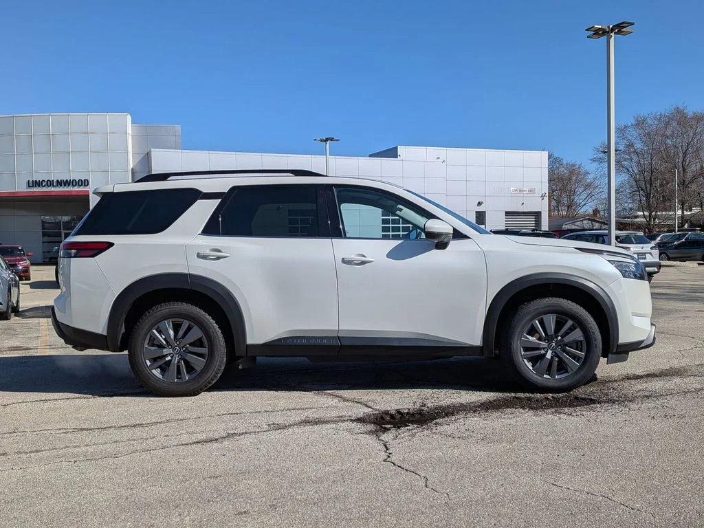 Used 2023 White Nissan SV image 8