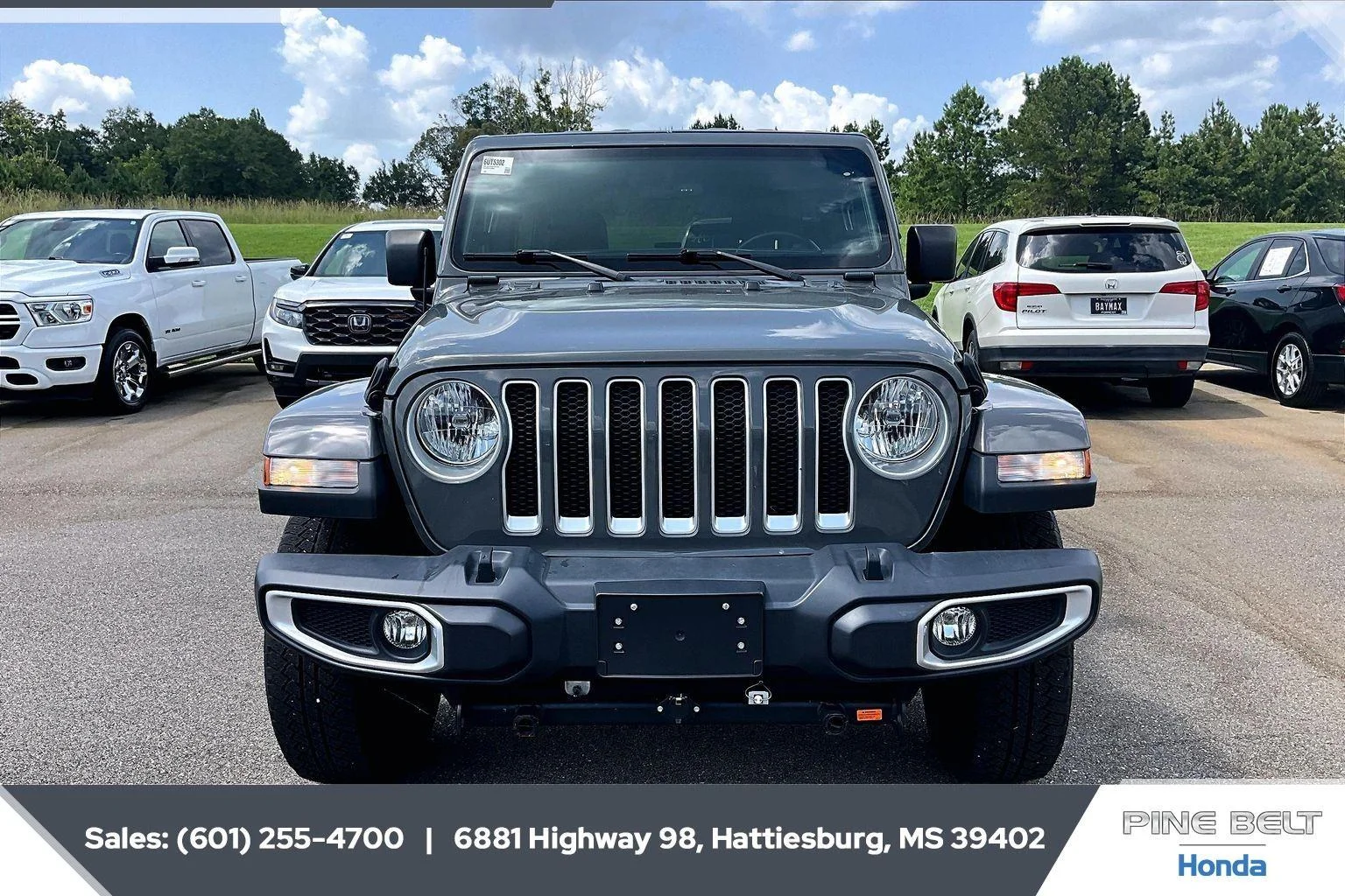 Used 2020 Sting-Gray Clearcoat Jeep Sahara image 5