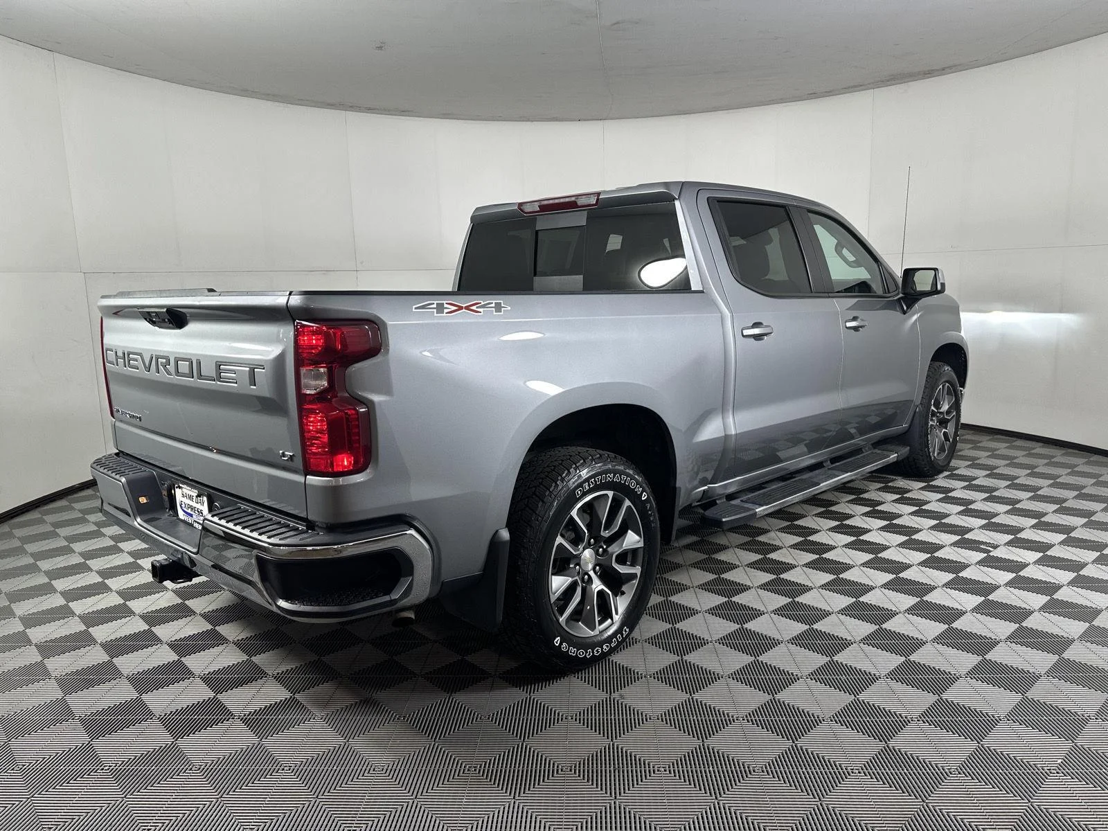 Used 2023 Sterling Gray Metallic Chevrolet LT image 14
