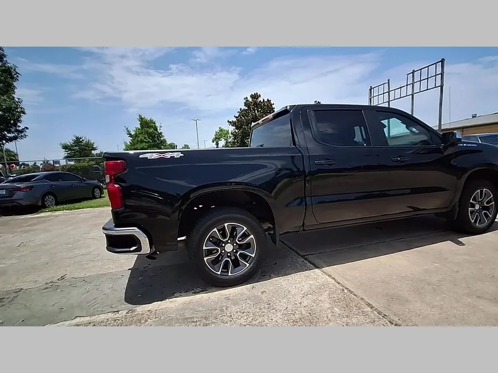 Used 2023 Black Chevrolet LT image 39