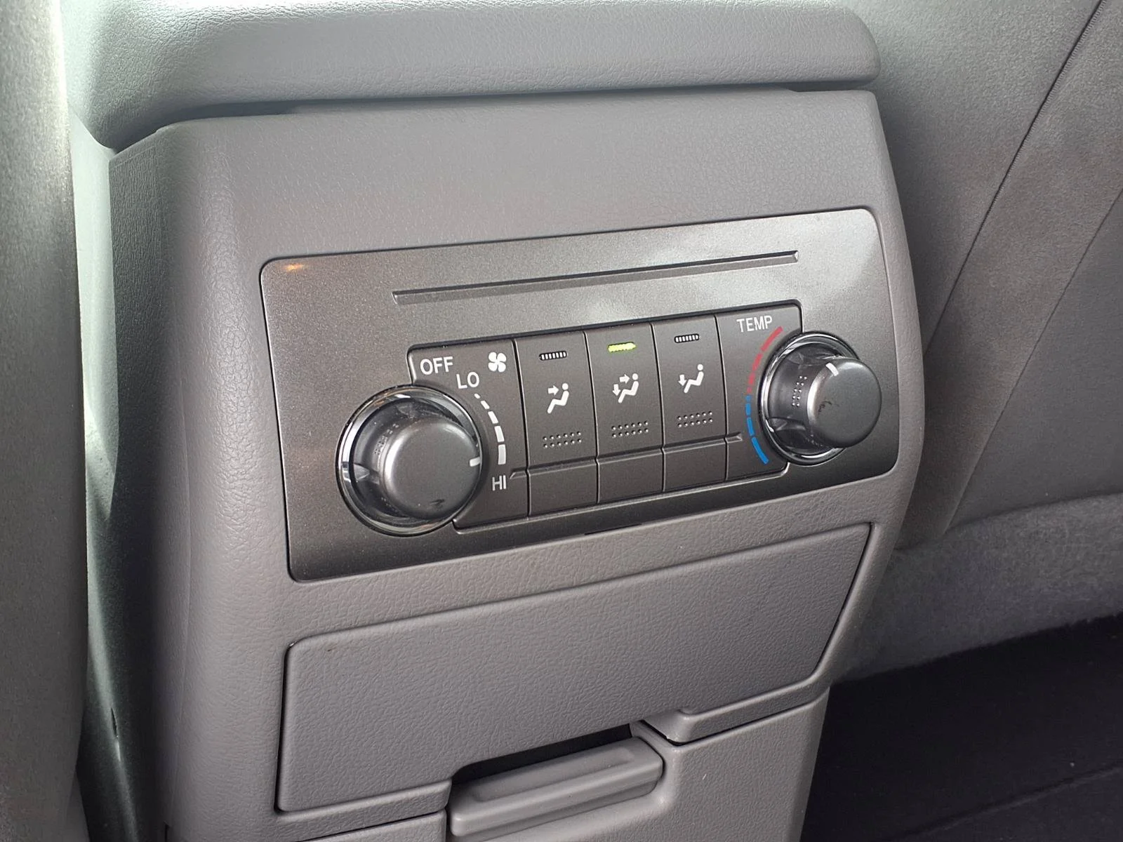 Used 2012 Classic Silver Metallic Toyota Base image 22