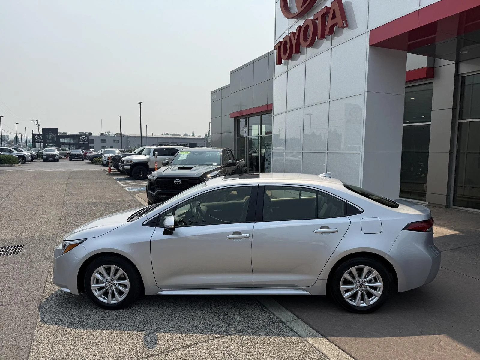 Used 2026 Classic Silver Metallic Toyota Hybrid XLE image 5