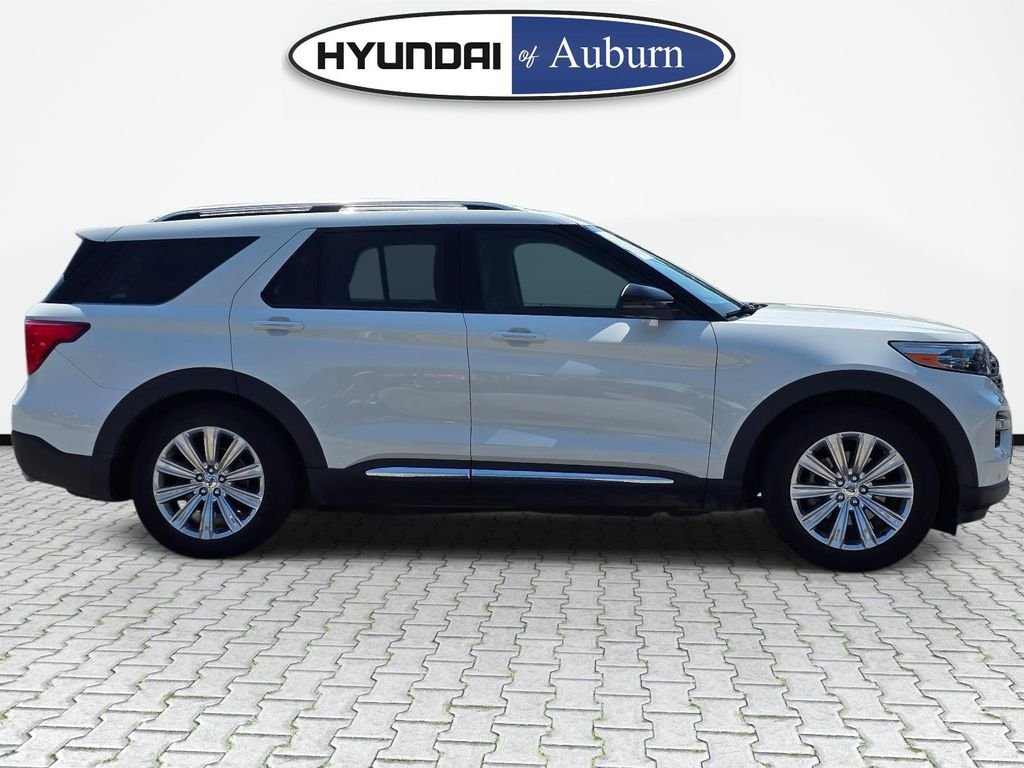 Used 2020 White Ford Limited image 5