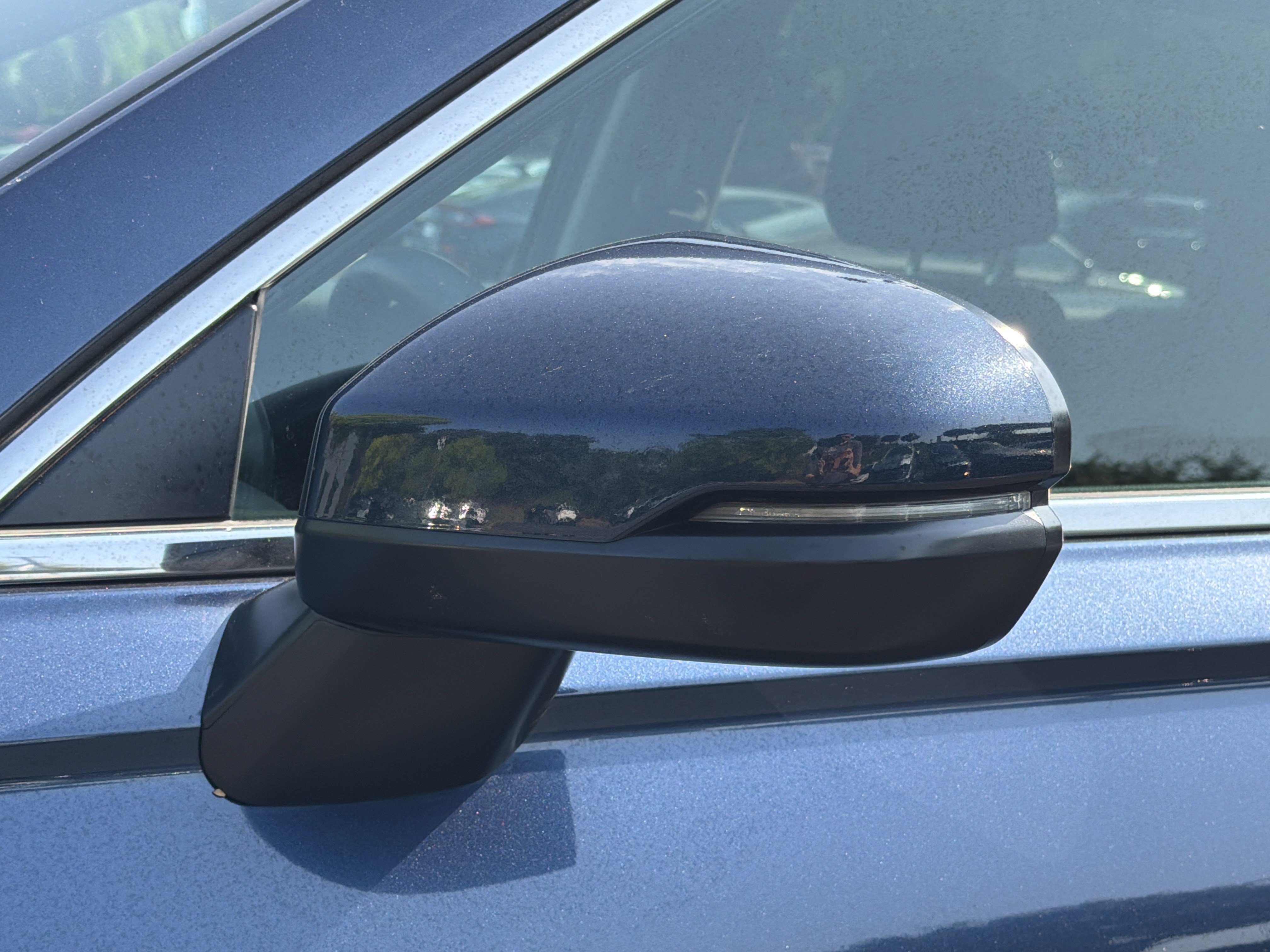 Used 2025 Canyon River Blue Metallic Honda EX image 30