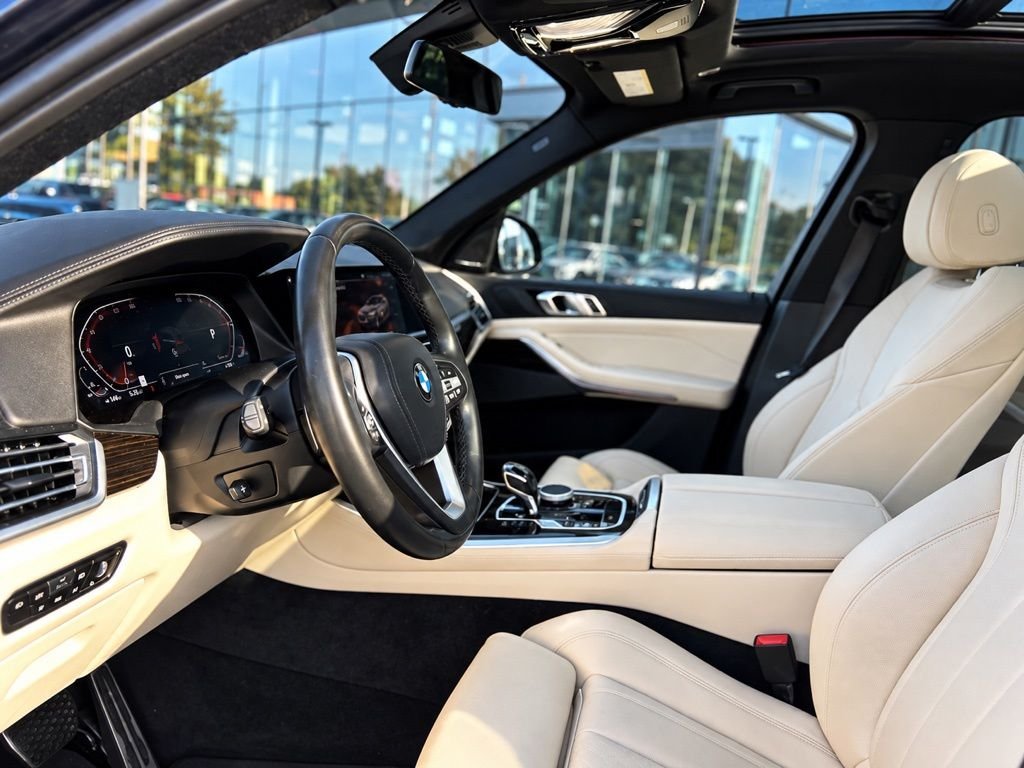 Used 2021 Green BMW sDrive40i image 10