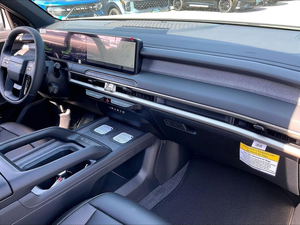 New 2027 Glacial White Pearl Kia S image 9