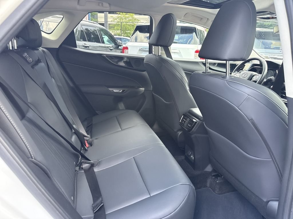 Used 2024 White Lexus 350 Base image 29