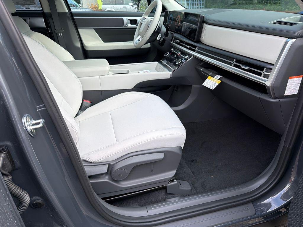 New 2026 Gray Hyundai SE image 13
