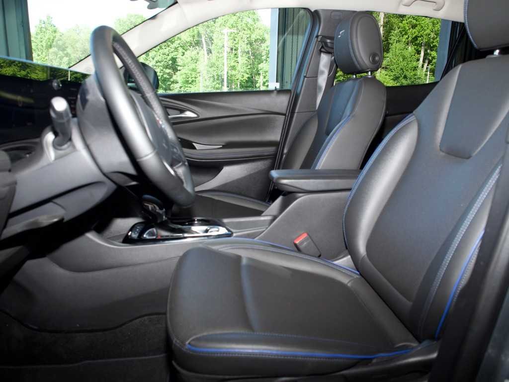 2025 Buick Encore GX Sport Touring - Photo 18