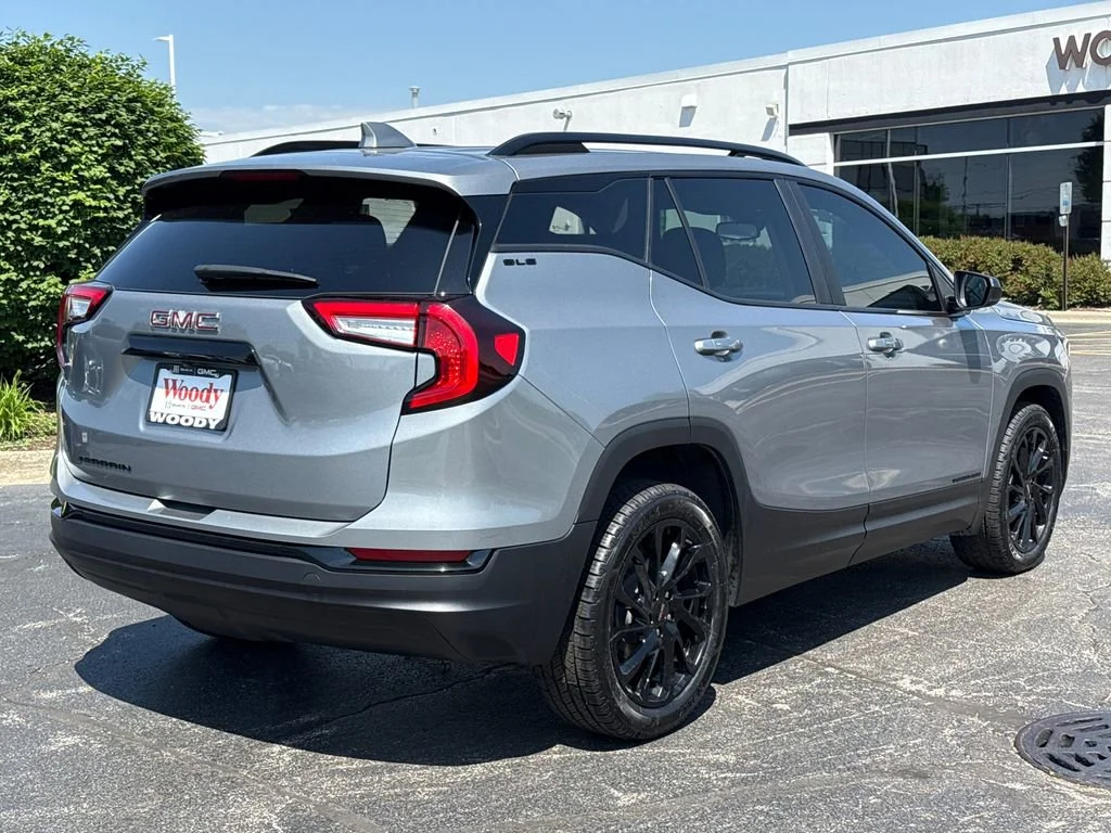 2024 GMC Terrain SLE - Photo 10