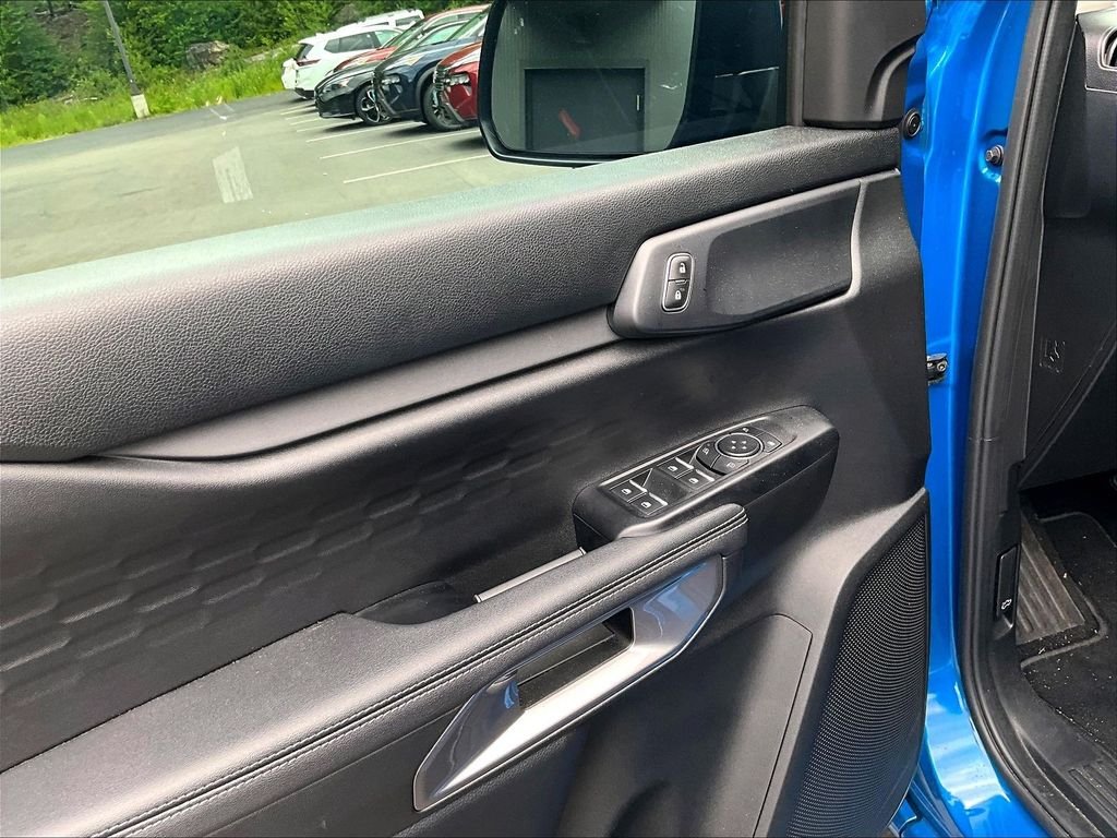 Used 2025 Blue Ford XLT image 11
