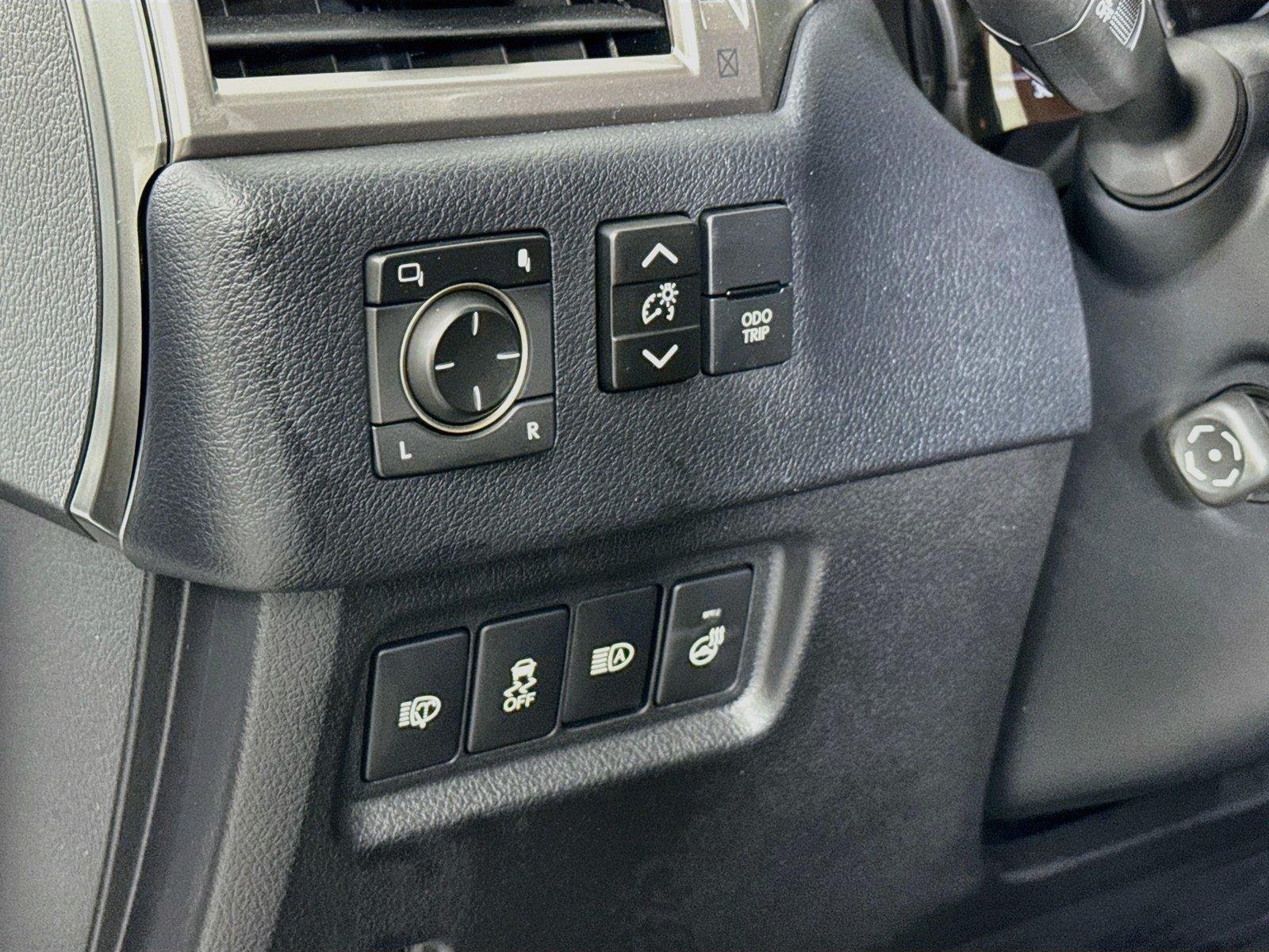 Used 2023 Eminent White Pearl Lexus GX 460 Premium image 16