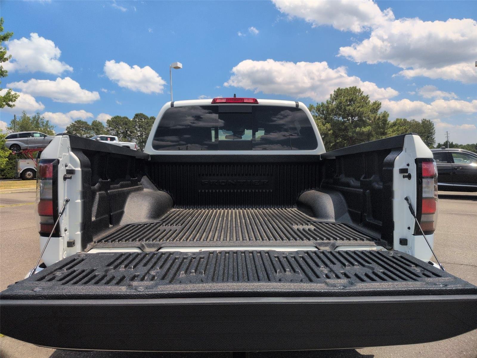 2026 Nissan Frontier SV - Photo 32