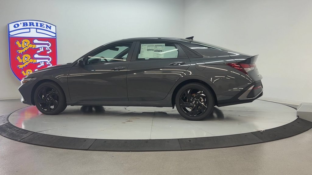 Used 2026 Gray Hyundai SEL Sport Plus image 4