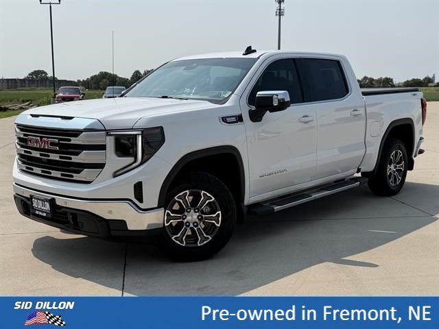 Used 2024 Summit White GMC SLE image 1