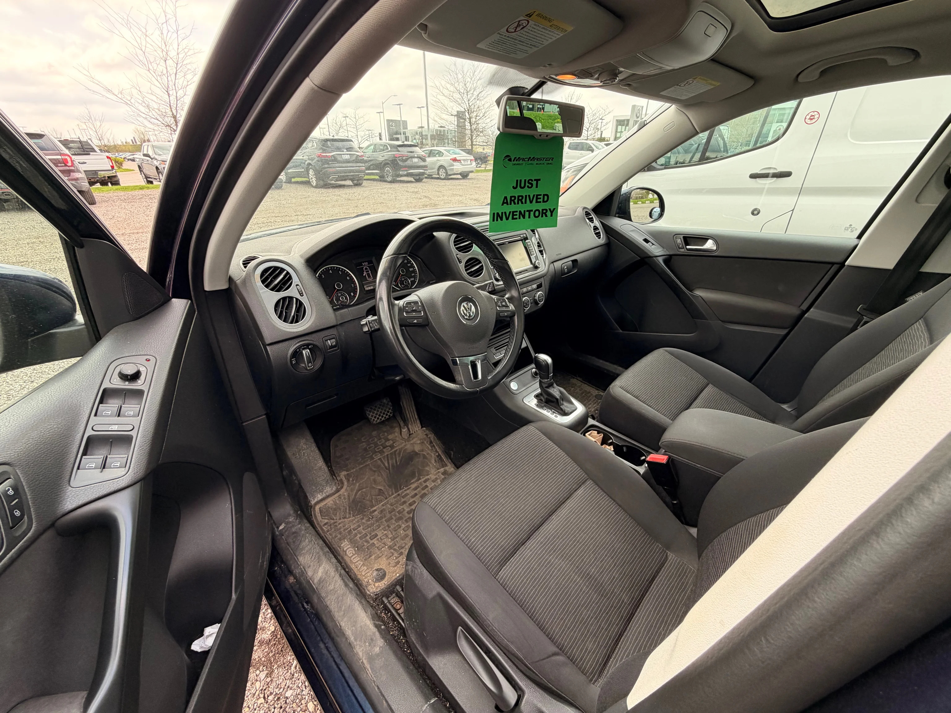 Used 2015  Volkswagen  image 5
