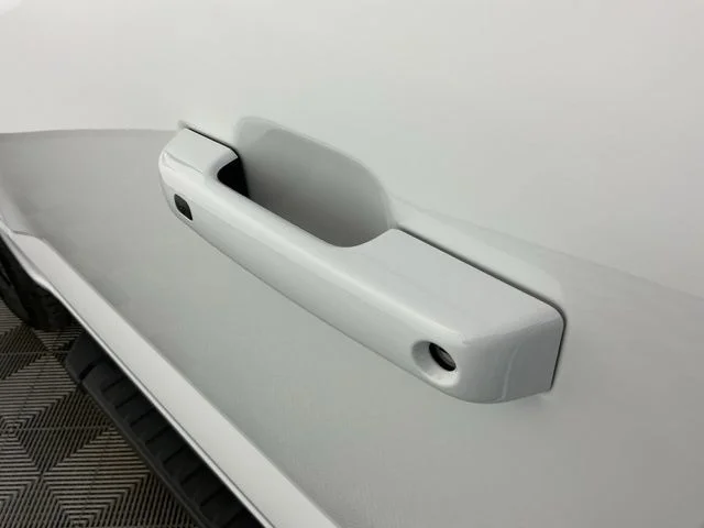 New 2026 Oxford White Ford XLT image 12