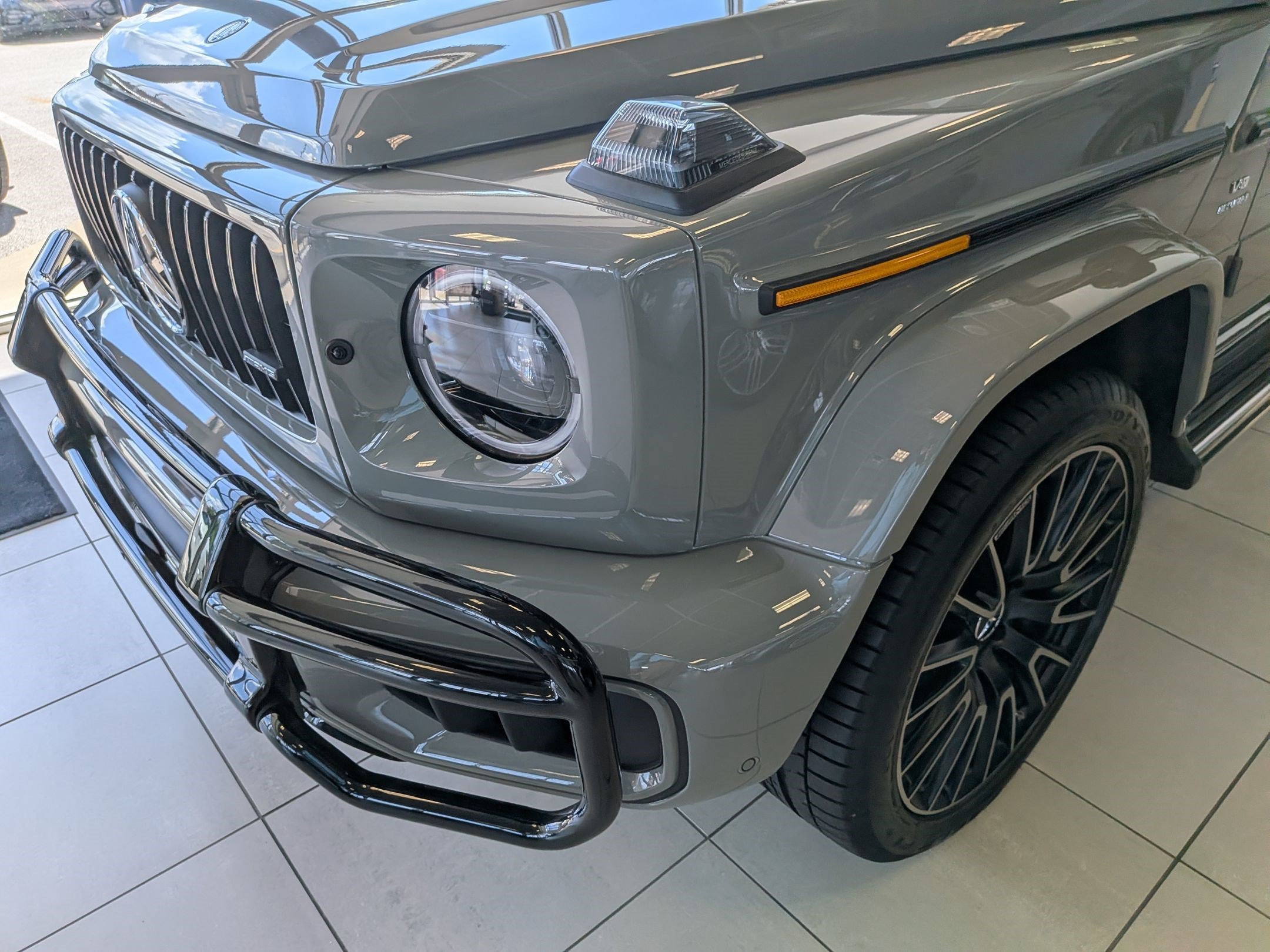 New 2027 MANUFAKTUR Arabian Grey Non- Metallic Mercedes-Benz AMG® G 63 SUV image 53