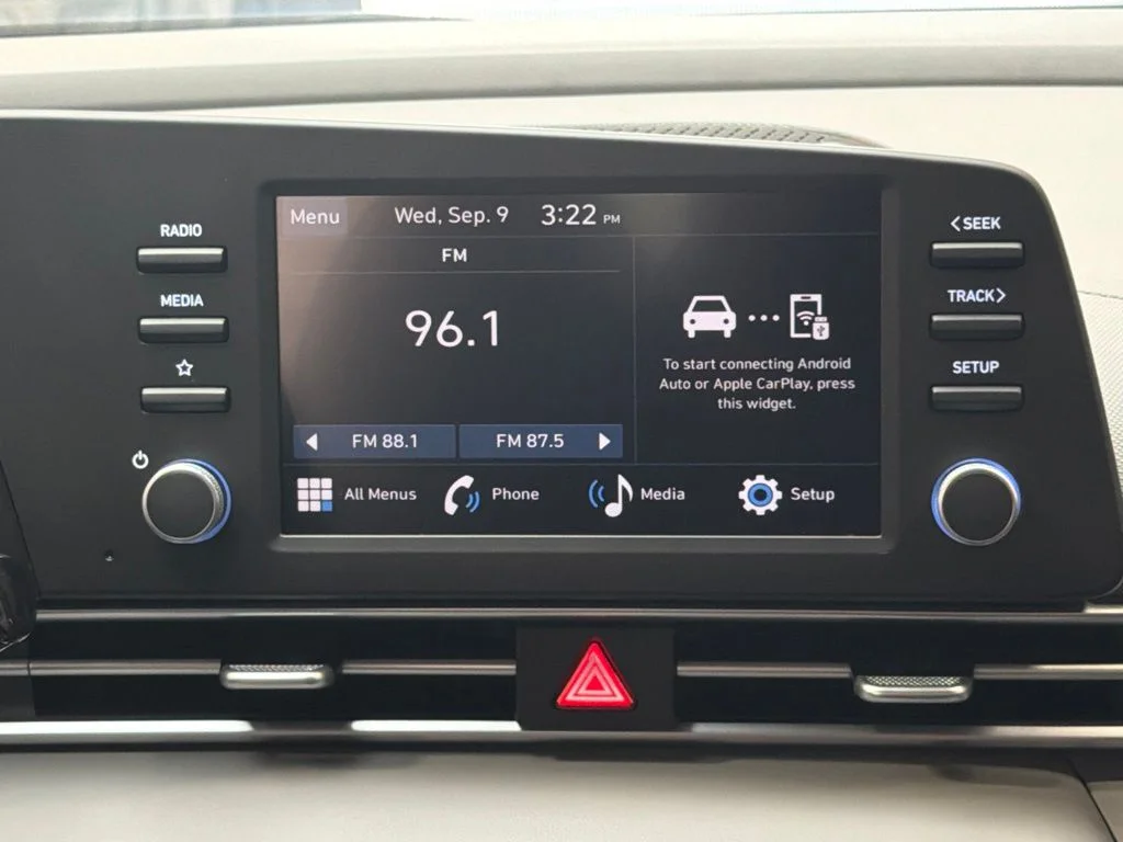 New 2026 Amazon Gray Hyundai SE image 16