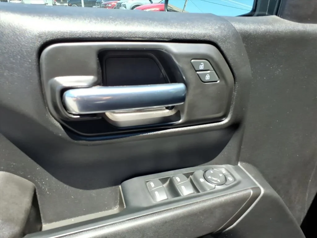 Used 2023 Black Chevrolet Custom image 19