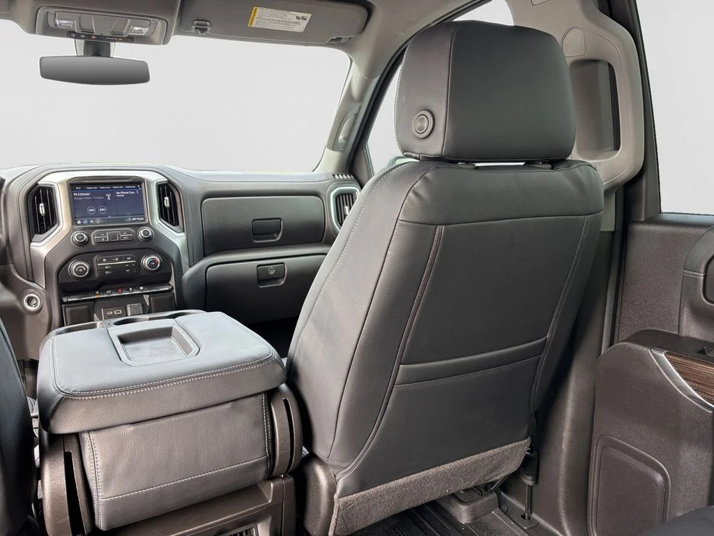 Used 2020 Black Chevrolet RST image 38