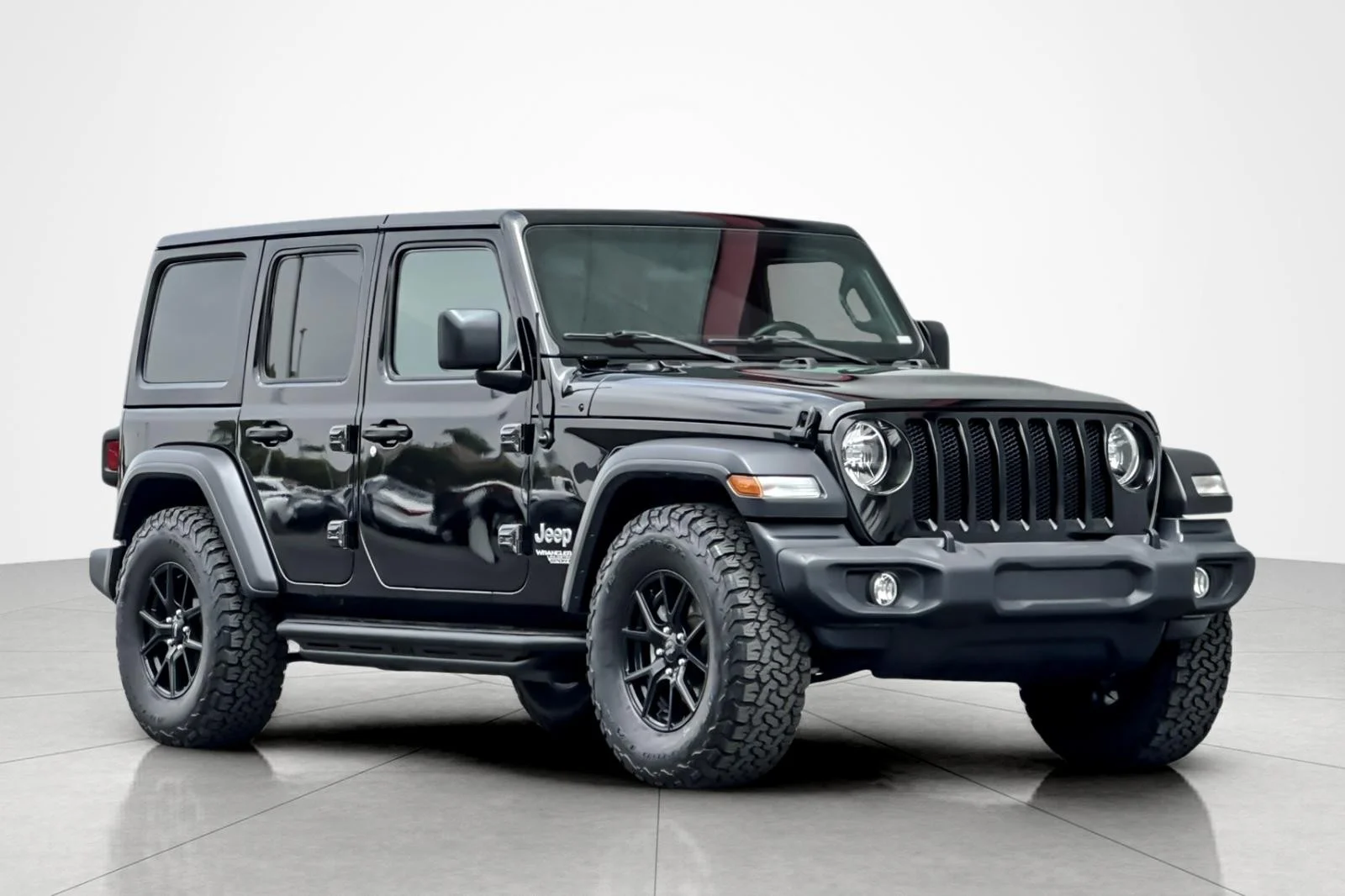 Used 2019 BLACK Jeep Sport image 7