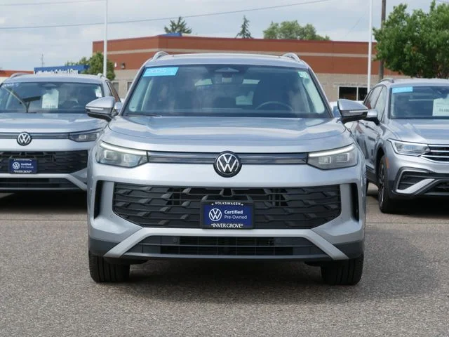 Certified 2025 Volkswagen Tiguan SE with VIN 3VVMR7RM0SM024001 for sale in Inver Grove Heights, Minnesota