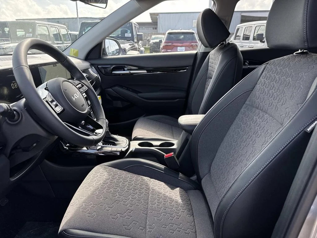 New 2026 Steel Gray Kia S image 6