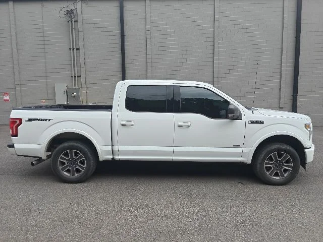 Used 2017 White Ford XLT image 2