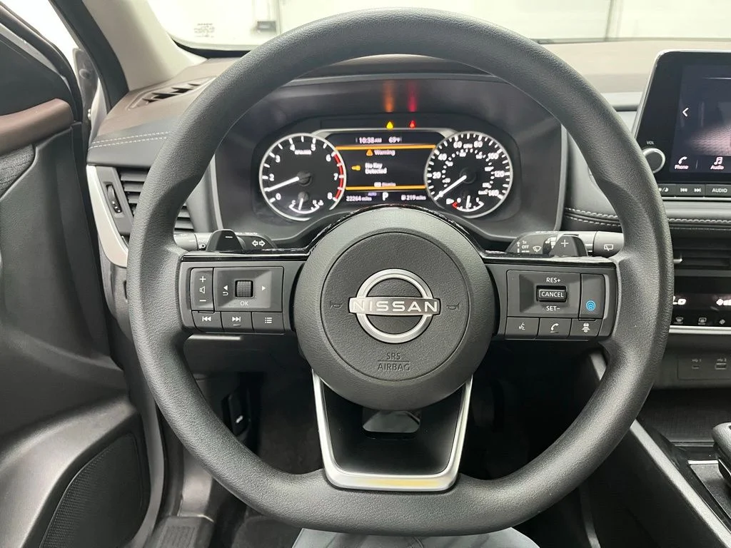 Used 2023 Silver Nissan SV image 21