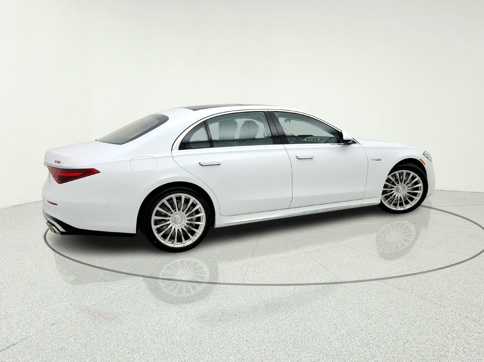 New 2026 MANUFAKTUR Moonlight White Metallic Mercedes-Benz AMG® S 63 E 4MATIC Sedan image 33