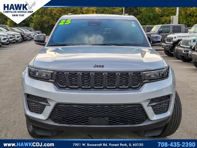 Used 2025 Silver Jeep Altitude image 4