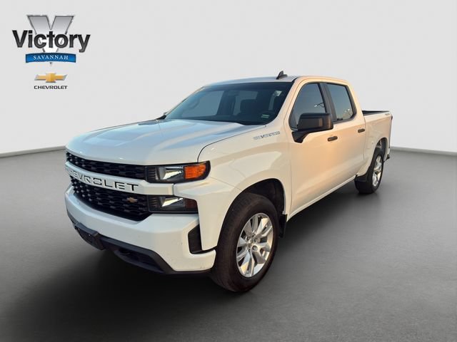 Used 2019 SUMMIT WHITE Chevrolet Custom image 3