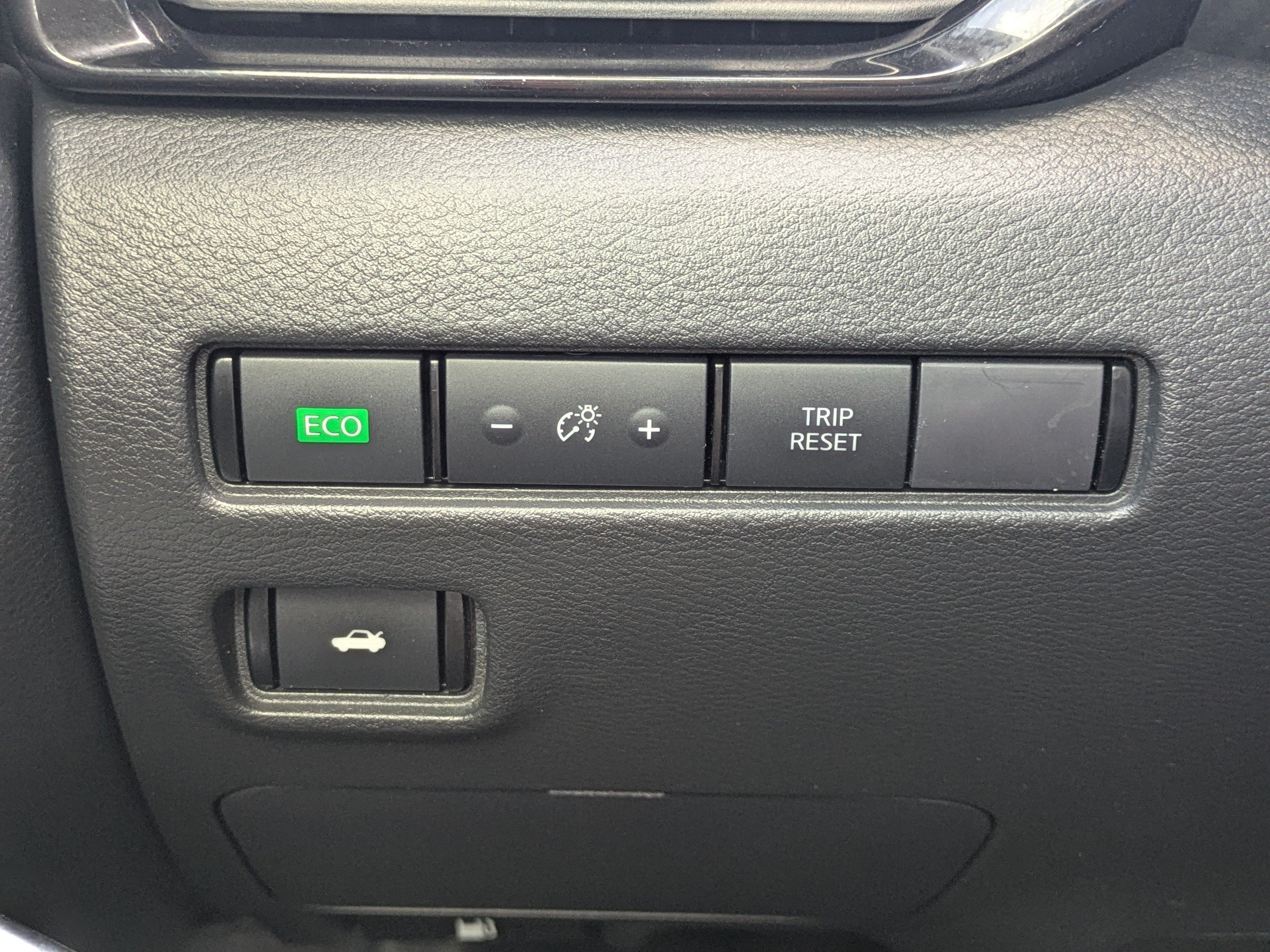 Used 2023 Gun Metallic/Super Black Nissan SR image 20