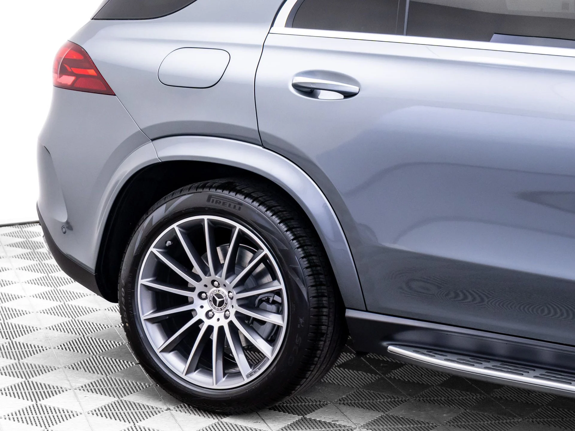 New 2026 Gray Mercedes-Benz GLE 450 image 37