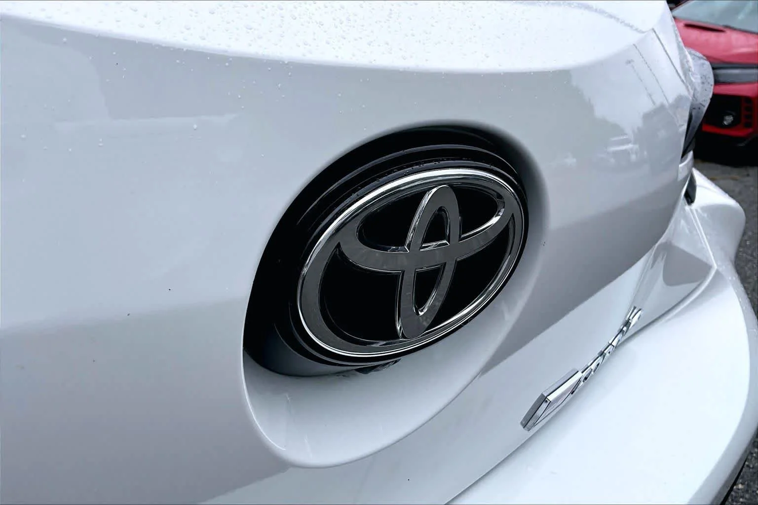 Used 2025 Ice Cap Toyota Premium Plus image 29