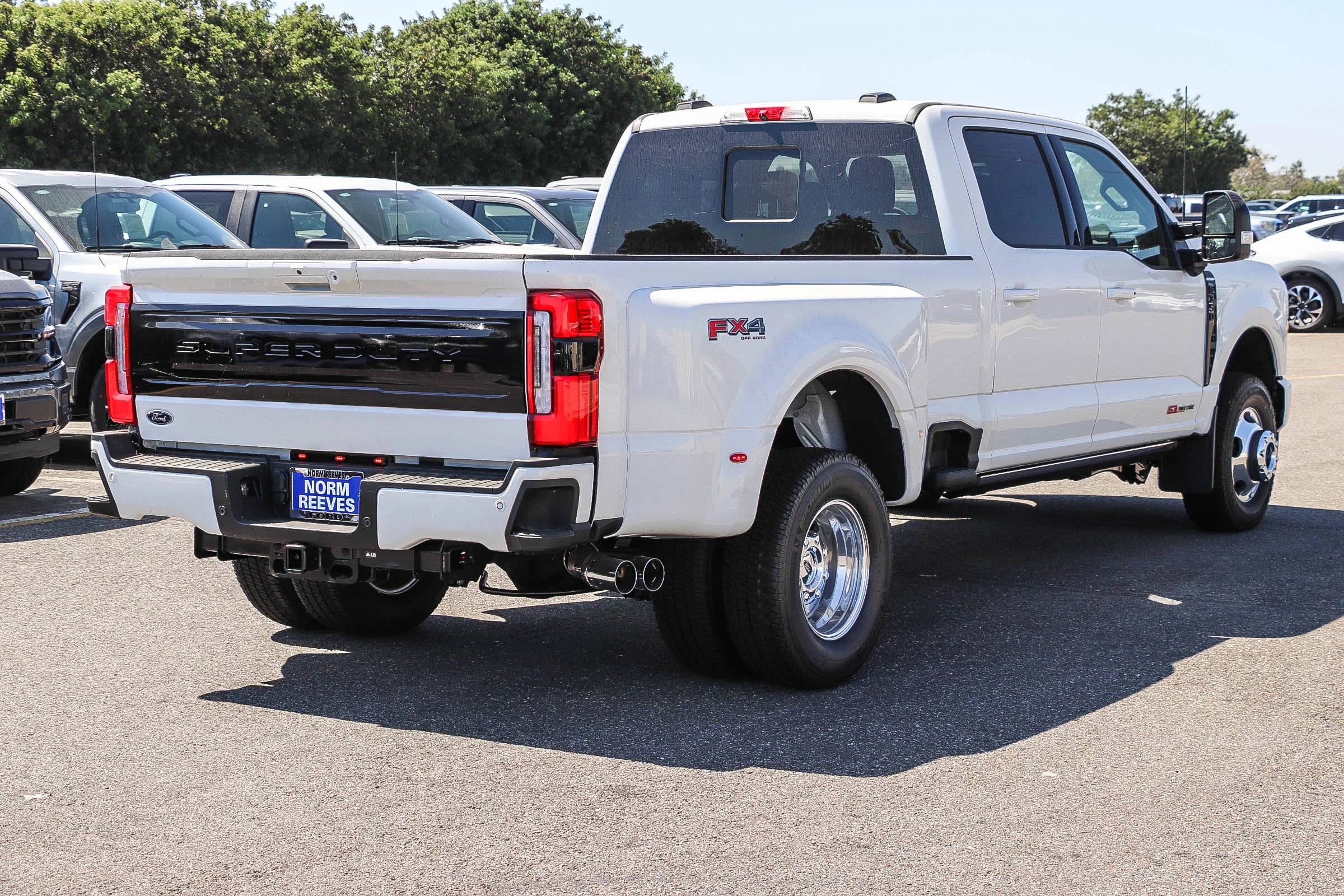 New 2026 Star White Metallic Tri-Coat Ford F-350® Platinum® image 6