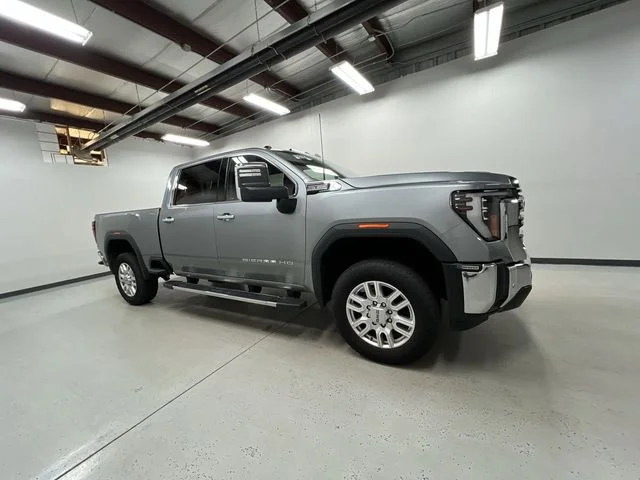 Used 2024 Silver GMC SLT image 9