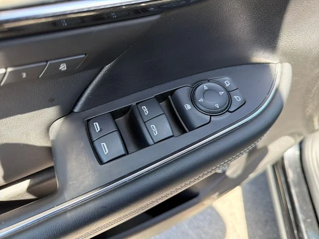 Used 2023 Black Buick Essence image 18