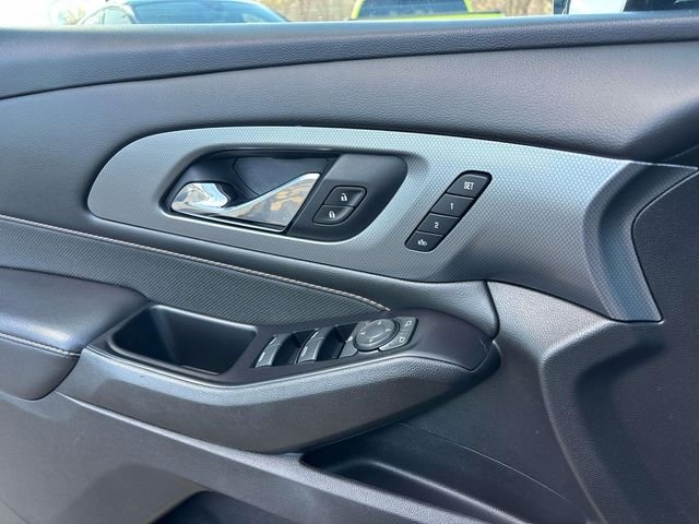 Used 2020 Black Chevrolet Premier image 19