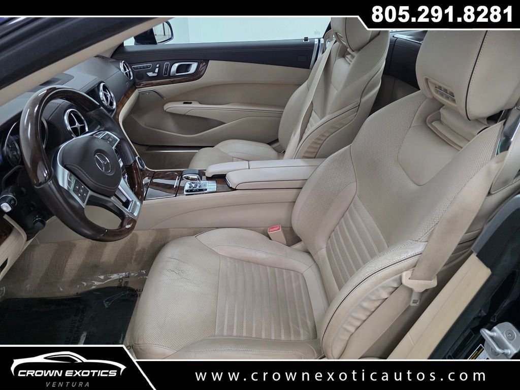 Used 2014  Mercedes-Benz SL 550 image 31