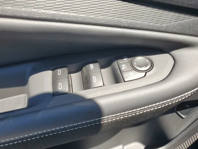 2025 Chevrolet Blazer EV LT - Photo 21