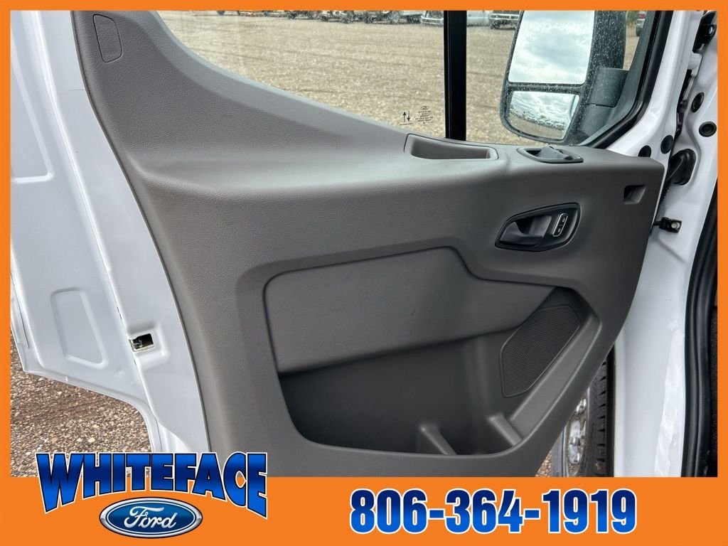 2025 Ford Transit Passenger Van XLT - Photo 14
