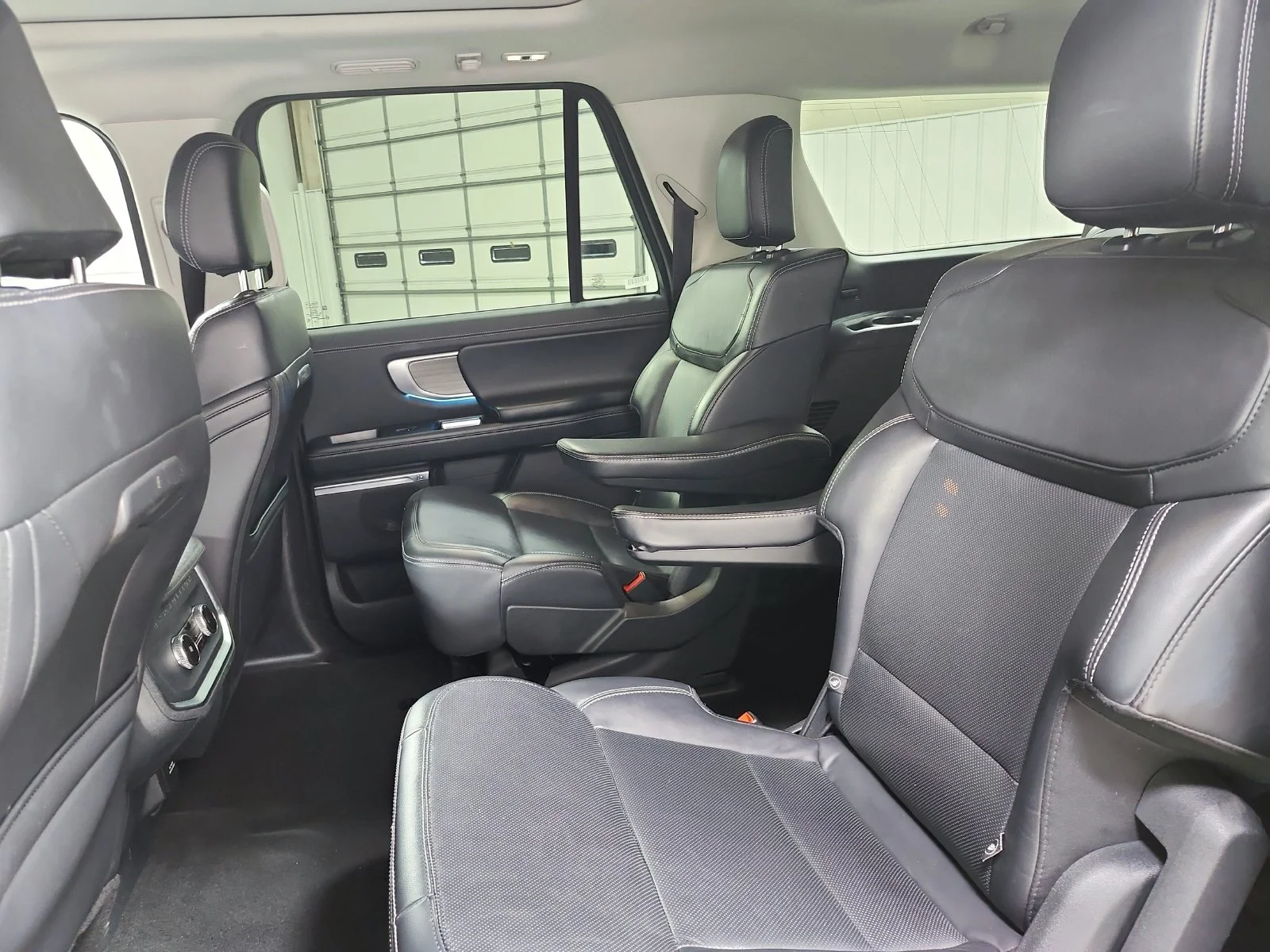 Used 2025 Black Ford Platinum image 11