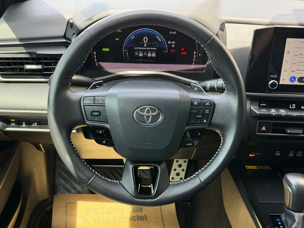 Used 2026  Toyota SE image 16