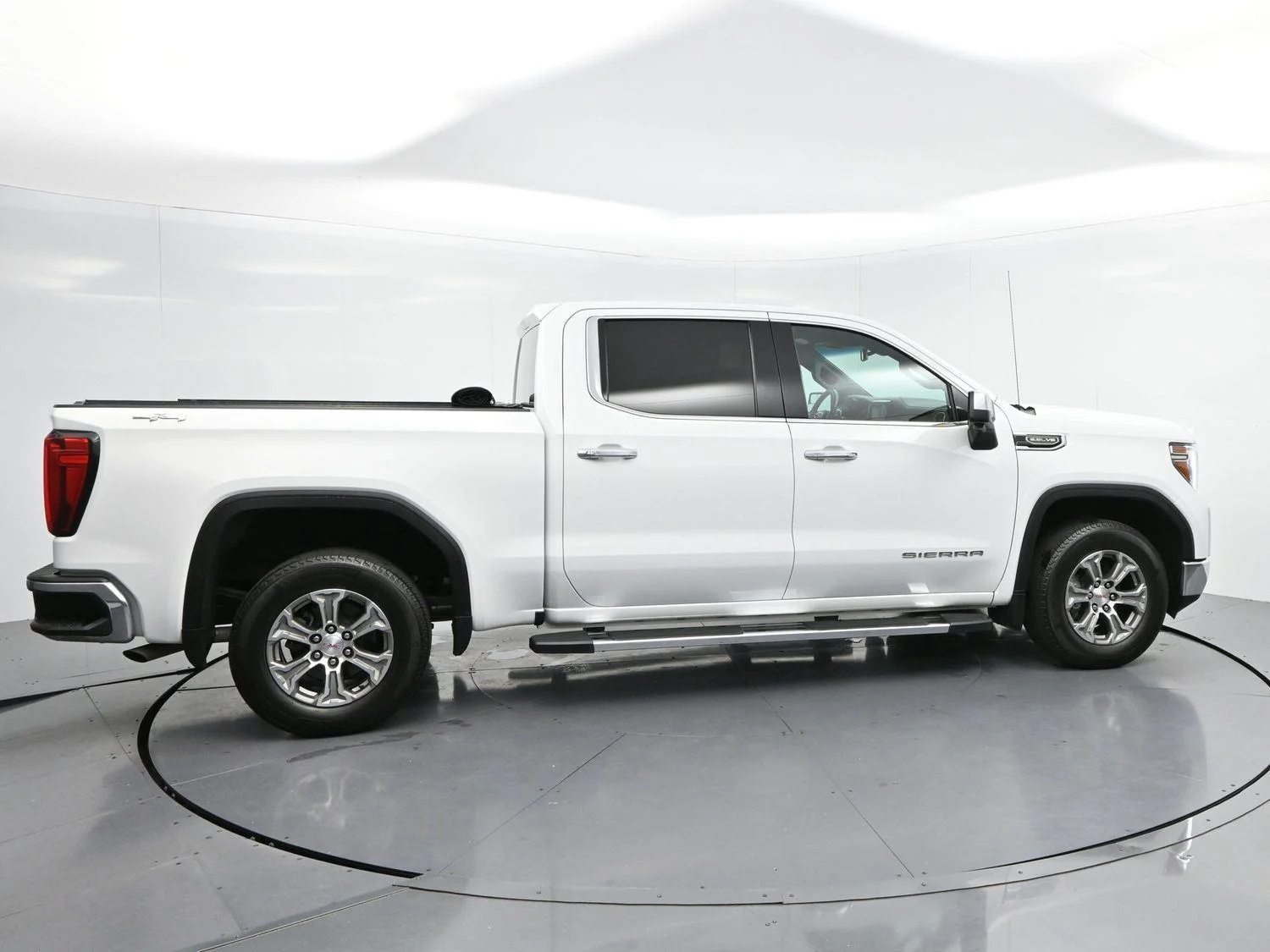 Used 2022 Summit White GMC SLT image 8