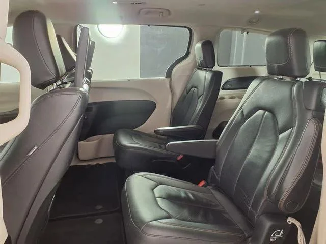 Used 2017 White Chrysler Touring L Plus image 17