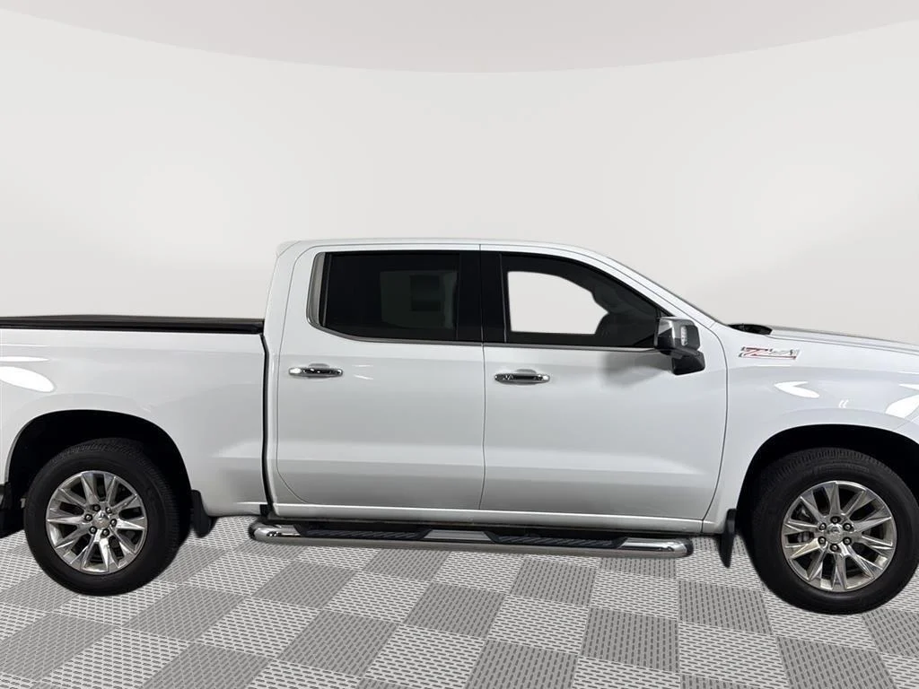 Used 2019 Summit White Chevrolet LTZ image 8